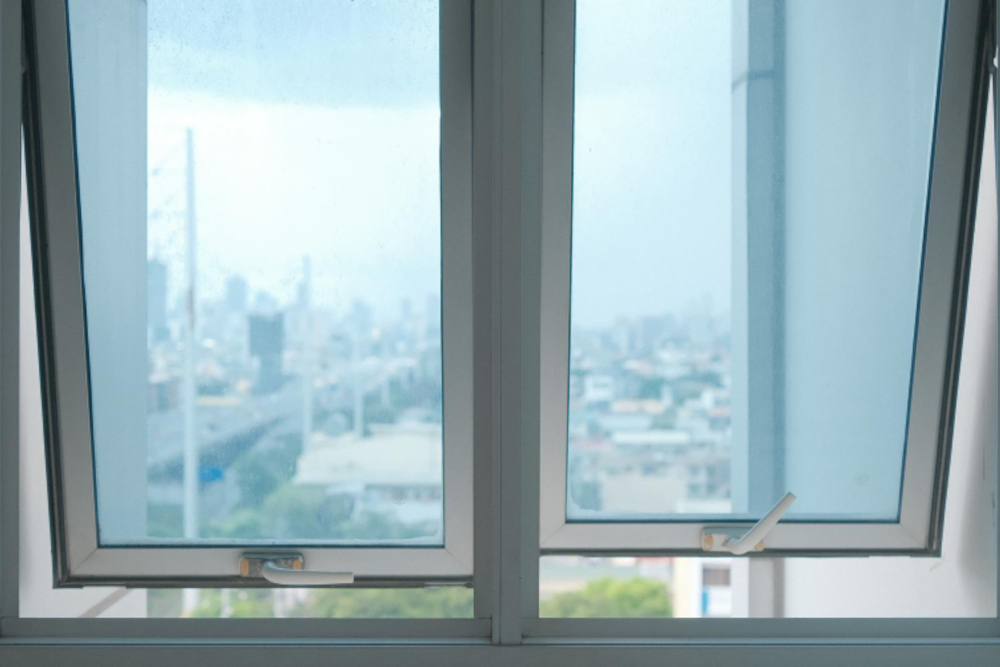 Lake Geneva Awning Windows